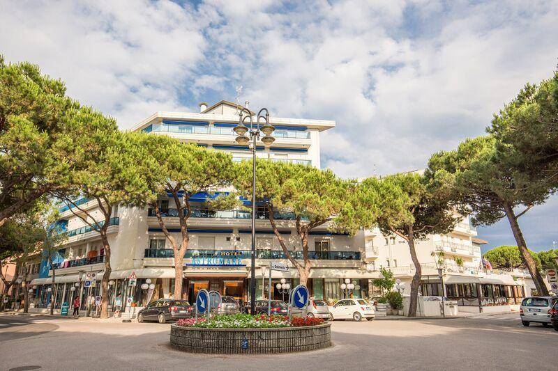 Hotel Astromare Lido di Jesolo Exterior photo