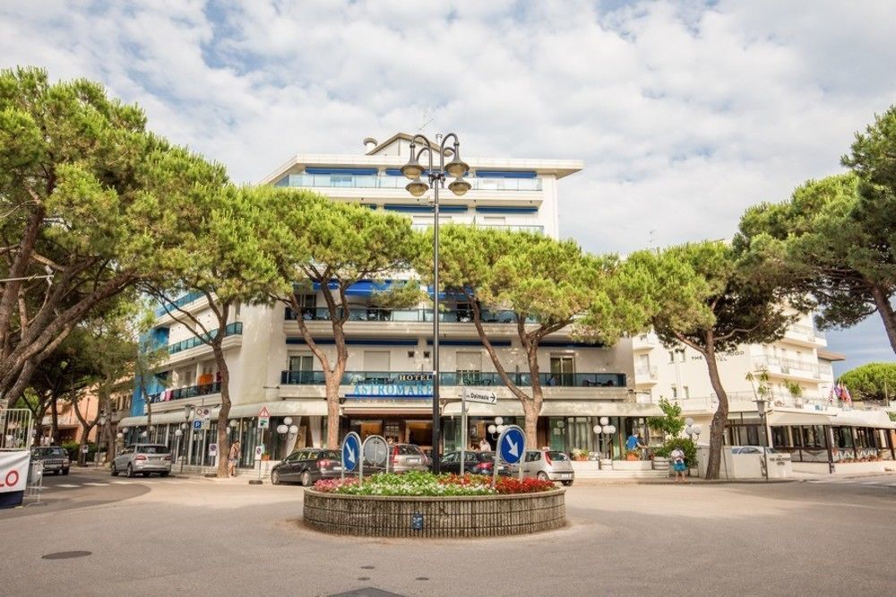 Hotel Astromare Lido di Jesolo Exterior photo